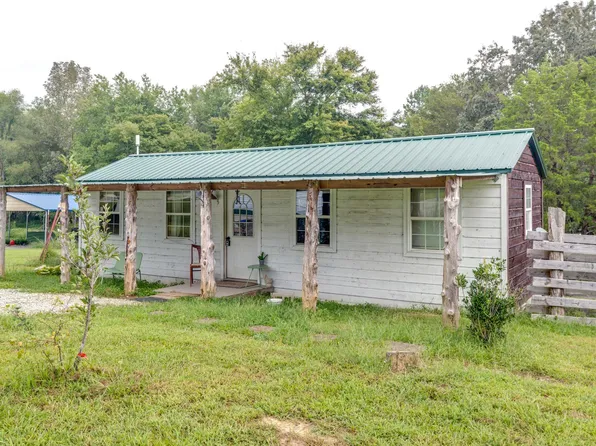 10931 Beechcraft Rd, Bon Aqua, TN 37025