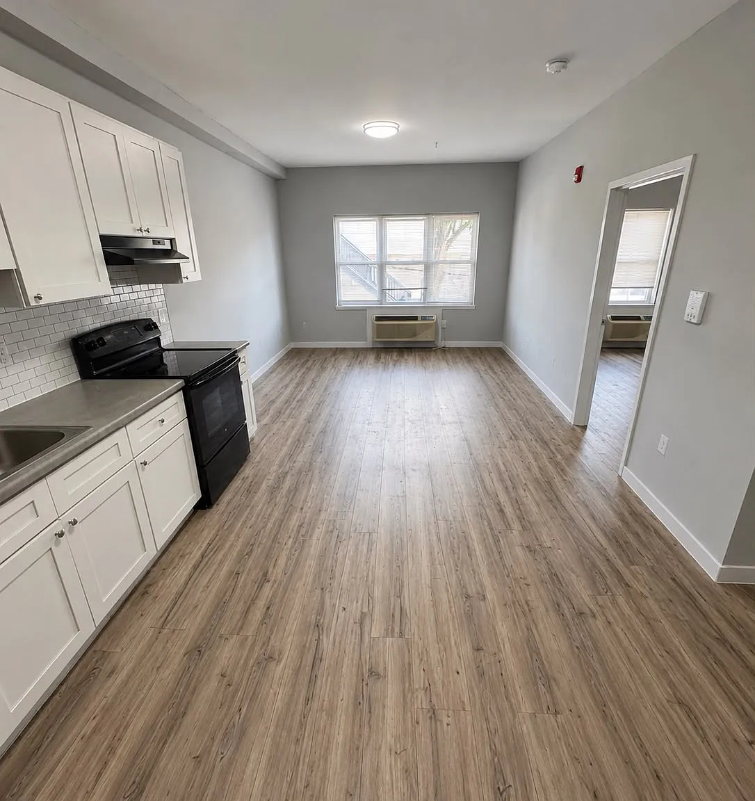 1 bed, $1,718 — Photo 1