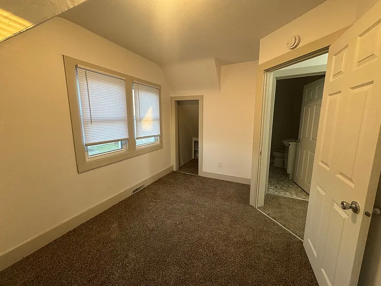 1210 W Parker St — Photo 11