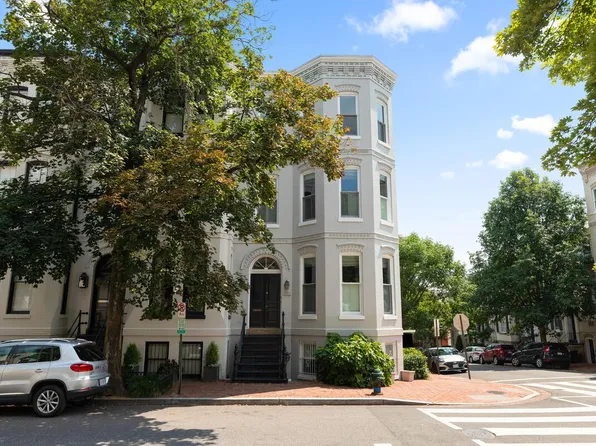 3050 N St NW #1, Washington, DC 20007