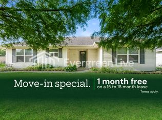 203 E Broadway St, Grain Valley, MO 64029