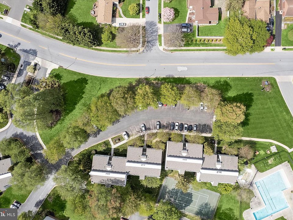 1st image of Rockland Hills Dr