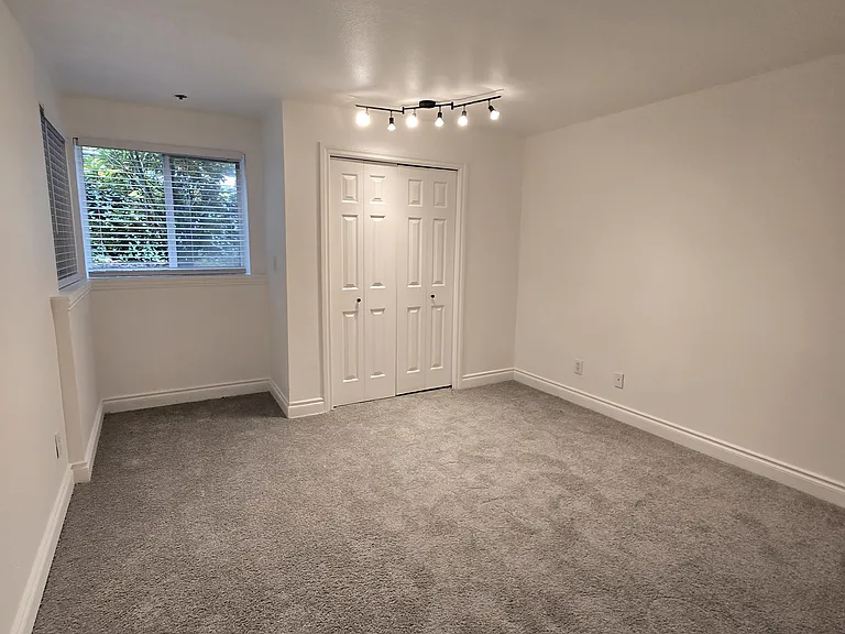 8964 Redmond Woodinville Rd NE #203 — Photo 15