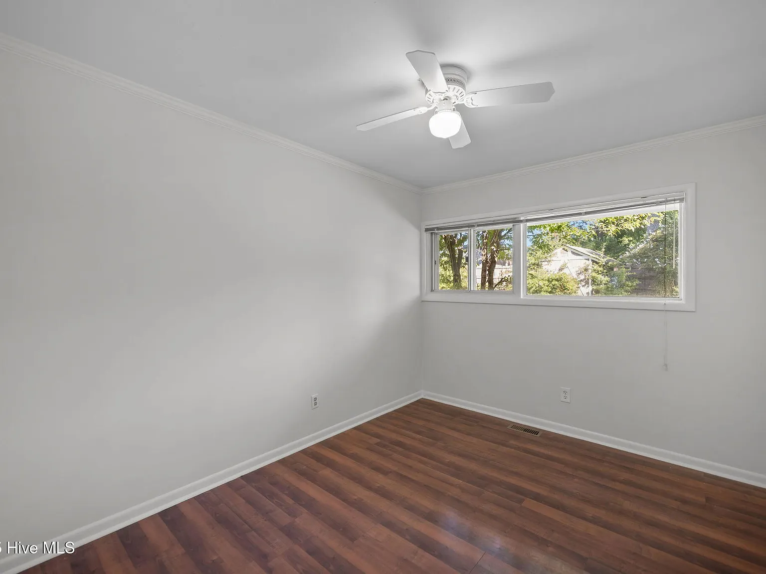 5 bed, 2486 sqft, $2,700 — Photo 3