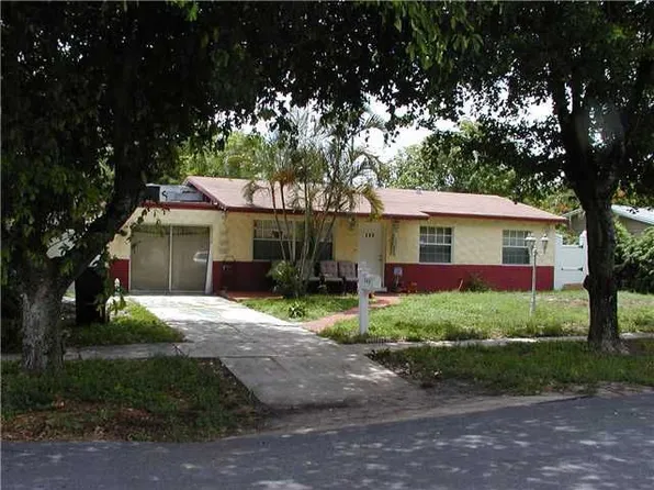 308 Erie Pl, West Palm Beach, FL 33409