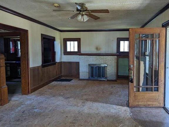 4th image of 48 Helen Ave