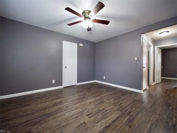 7446 Fenner St, Norfolk, VA 23505