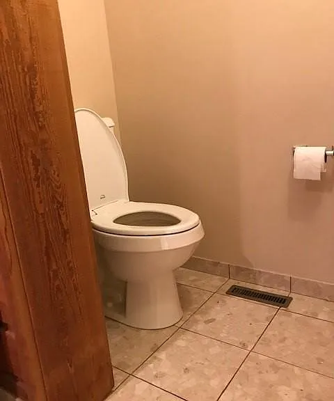 3698 Cavalier Dr — Photo 14