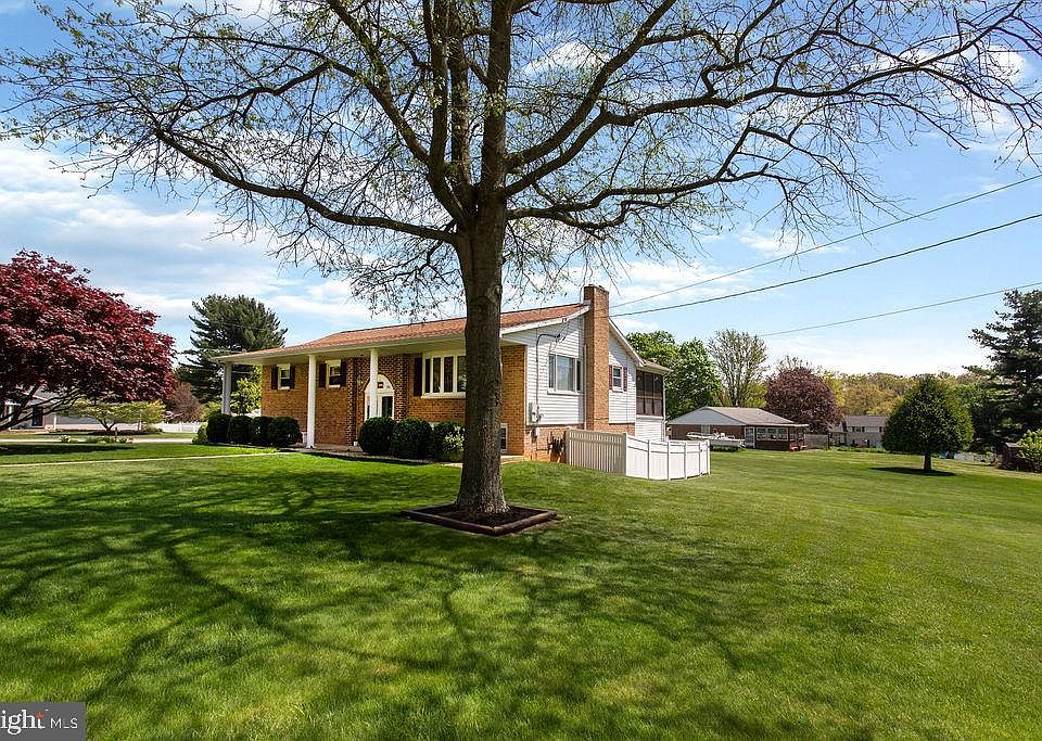 590 Flora Ln, York, PA 17403 Zillow