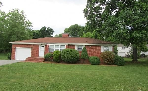 1st image of 304 Brannon Dr