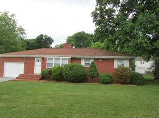 304 Brannon Dr, Maryville, TN 37803
