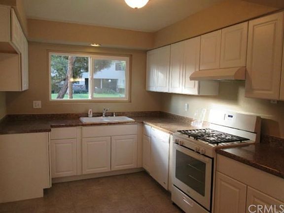 3rd image of 1921 Sherry Ln APT 104