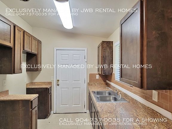 4th image of 8624 Samona Dr W