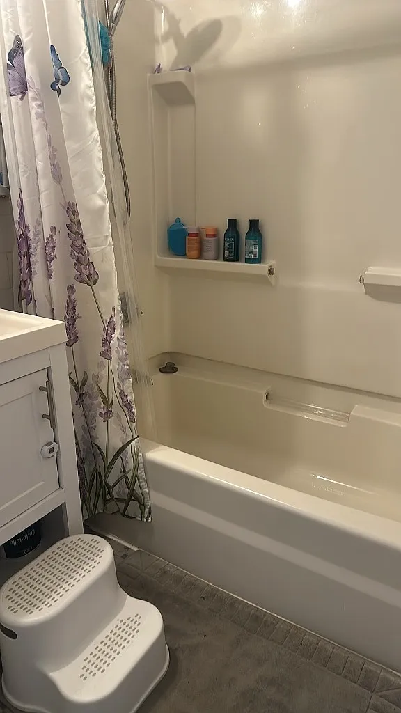 1 bed, 9999 sqft, $2,300 — Photo 4