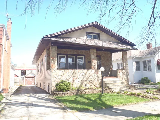 2007 S 6th Ave photo 1