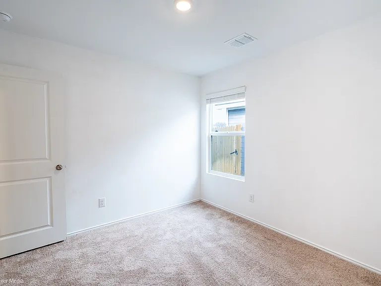 6638 Loy Dr — Photo 12