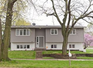 3719 Sue Ln NW, Cedar Rapids, IA 52405