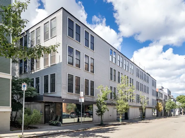 337 W 2nd St Unit 17, Boston, MA 02127