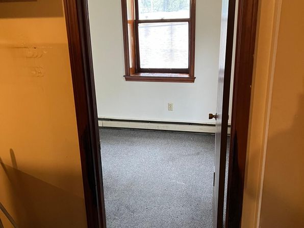 142 N Main St APT 2