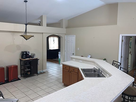 4th image of 5549 Meadow Oaks Ave