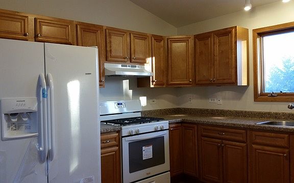 5th image of 111 Balsam Ct