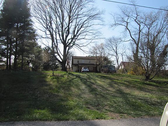 3rd image of 195 Craig St NE