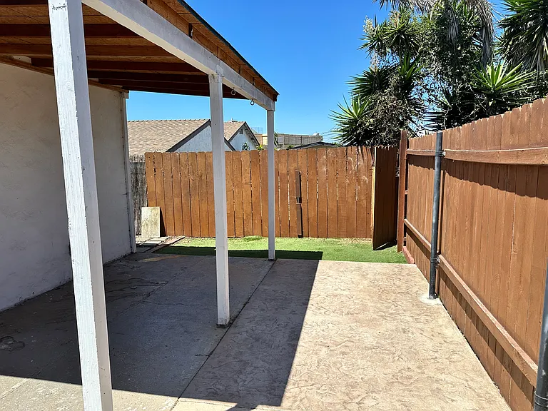 358 Gavin St — Photo 8