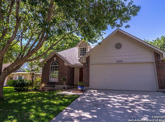 2nd image of 1008 Crimson Cove Dr