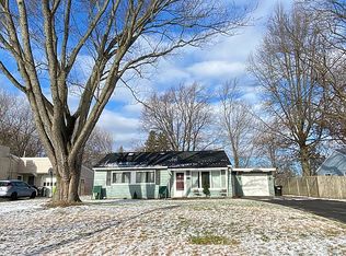 13 Devonshire Rd, North Syracuse, NY 13212
