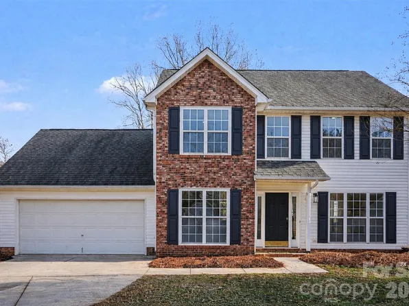 8106 Castlemaine Dr, Matthews, NC 28104