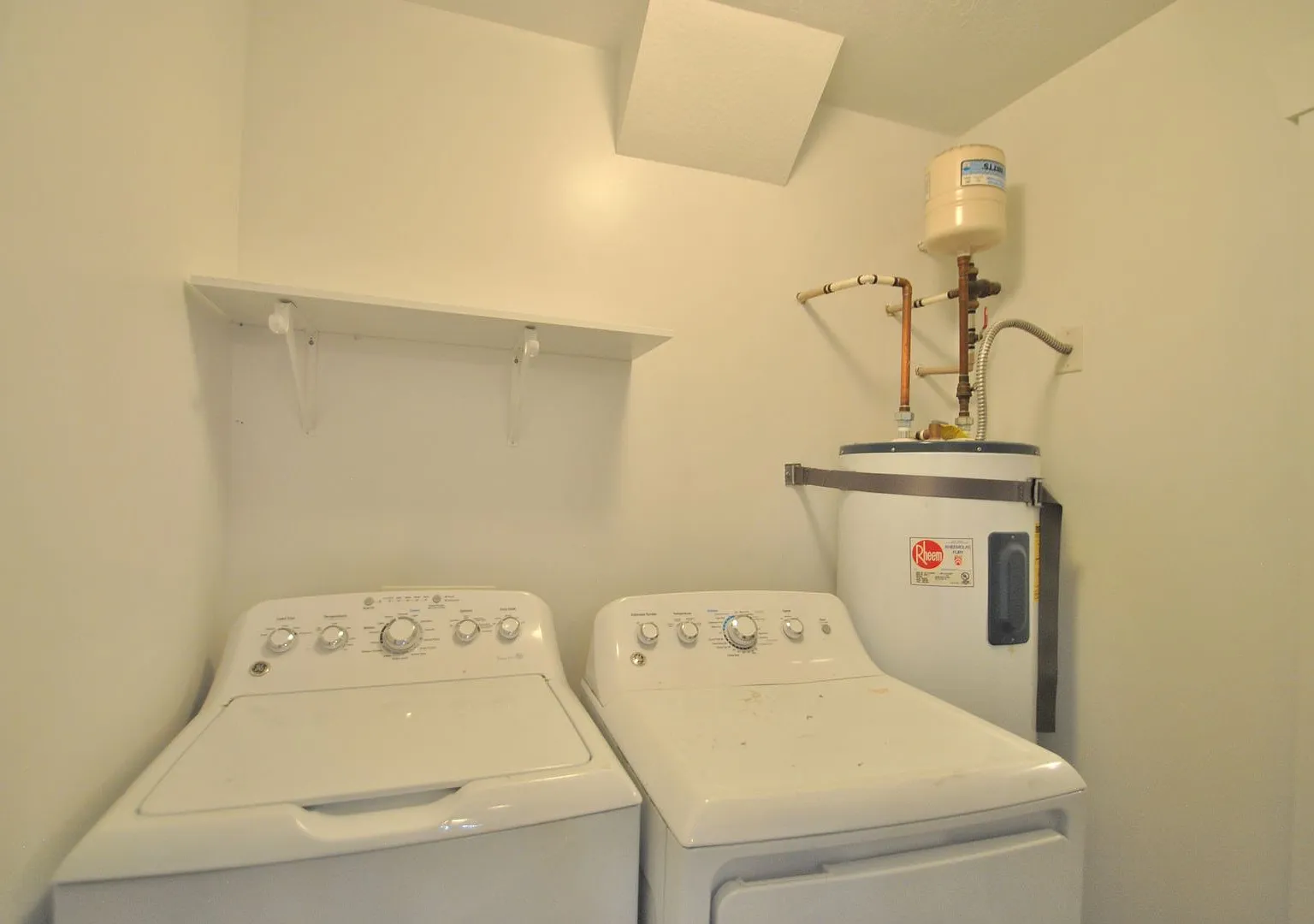 Elk Mountain Community Living | Community Pool & Gym — Photo 1