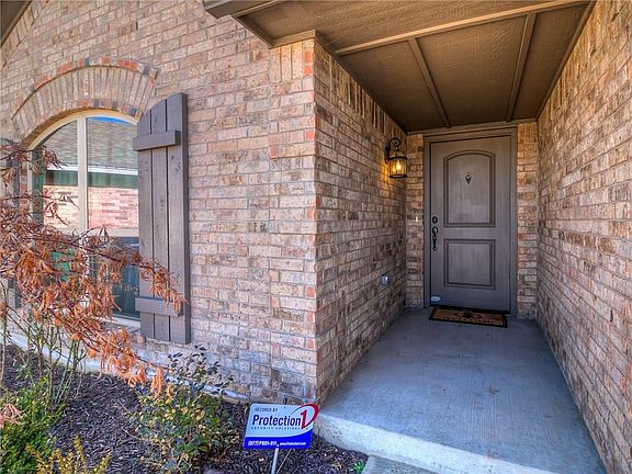 3rd image of 5706 Sanabel Ct