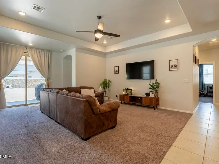 1056 Summer Breeze Pl — Photo 12
