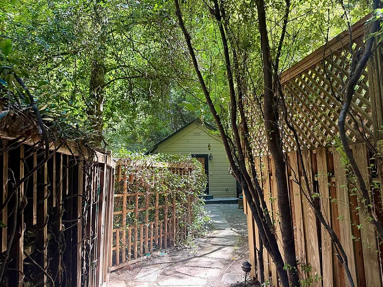 271 Madrone Ave #A — Photo 6