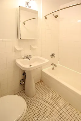 Rented by City Connections Realty | media 50