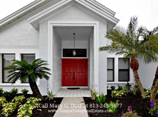 15918 Farringham Dr, Tampa, FL 33647