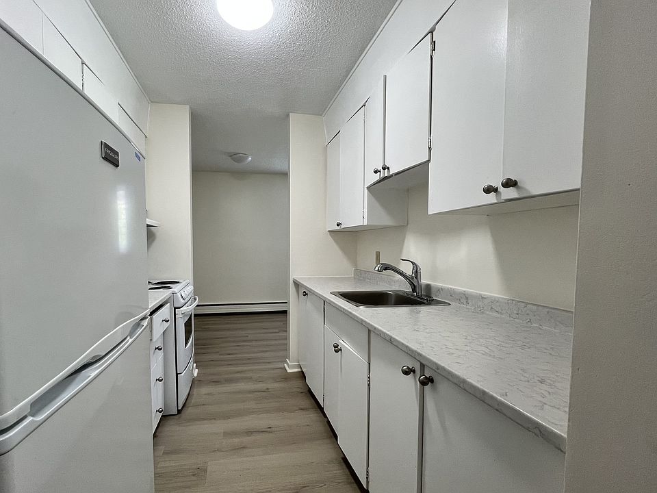 1st image of 2277 Cornwall St #24