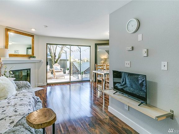 4th image of 10925 SE 208th St #20812