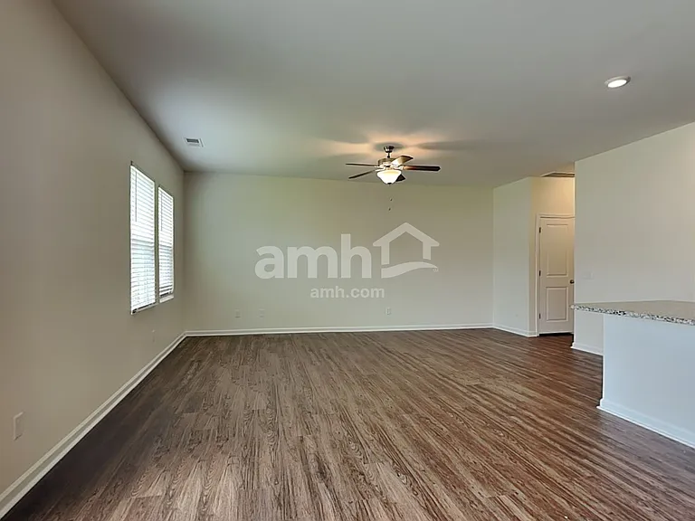 193 Orion Way — Photo 5
