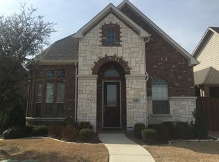 197 Carrington Ln, Lewisville, TX 75067