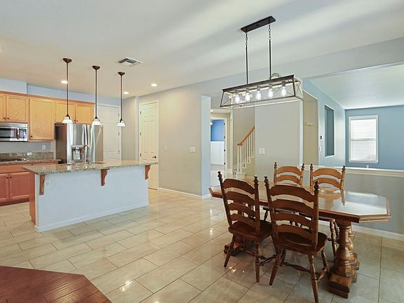 5th image of 643 Lan Way