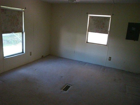 4th image of 1015 Laura St
