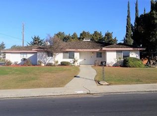 3100 Crest Dr, Bakersfield, CA 93306