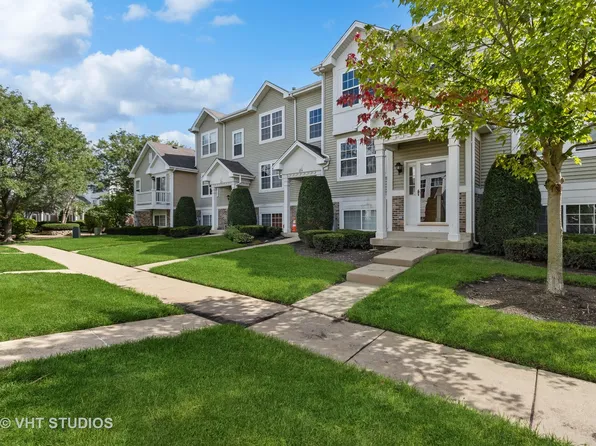253 Holiday Ln, Hainesville, IL 60073