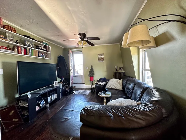147 Highland Ave #1 — Photo 14