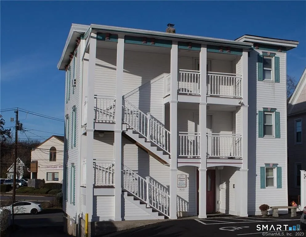 Studio, 1.0 bath, 500 sqft, $1,400 — Photo 2