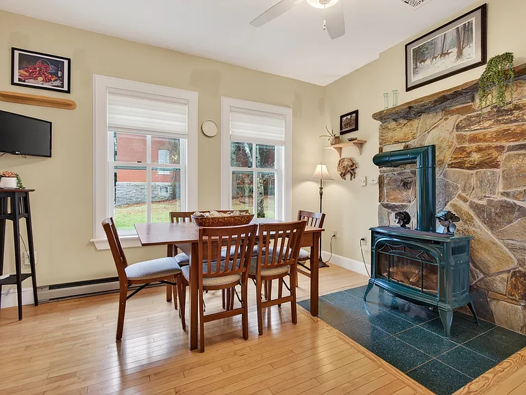 171 Diamond Ave — Photo 11