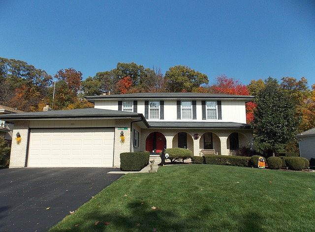 1st image of 391 Woodlane Ct