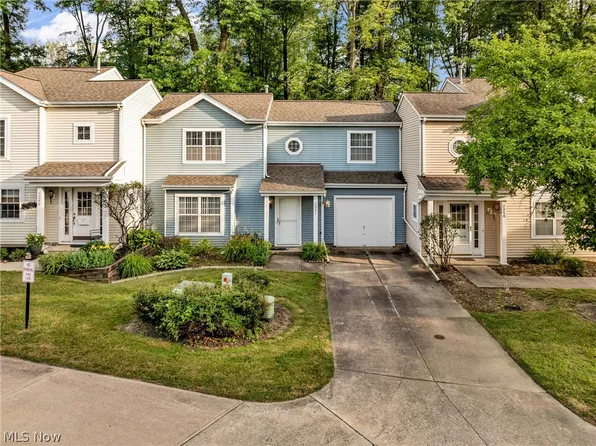 7247 Somerset Ct, Northfield, OH 44067