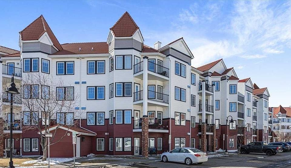 1st image of 30 NE Royal Oak Plz NW #326